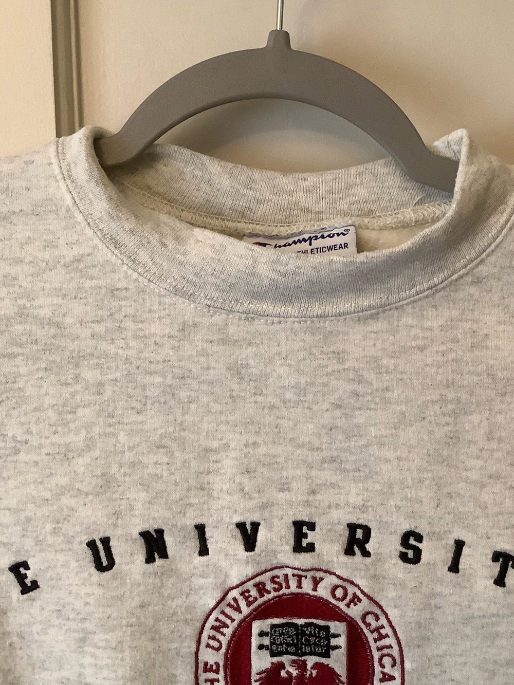 Vintage University of Chicago Sweatshirt in Light Gray with Maroon Chicago Logo - Picture 3 of 8